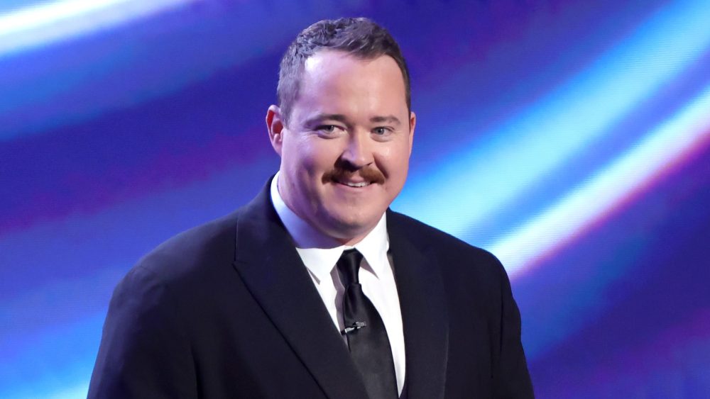 Shane Gillis sets Guinness ticket record with Philadelphia stadium show