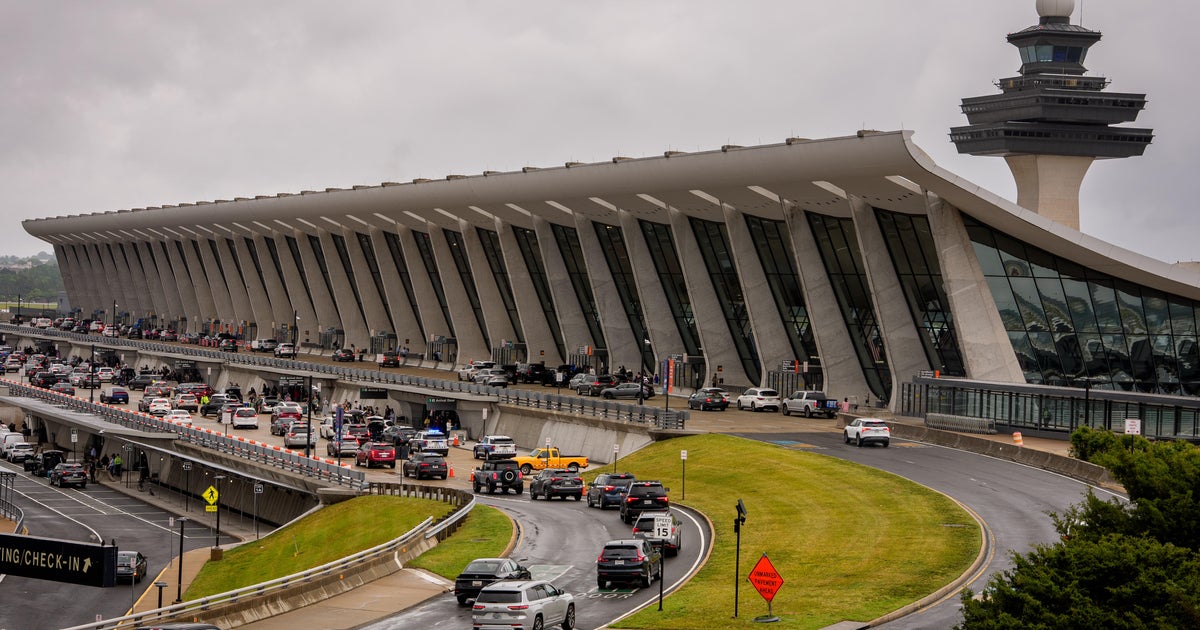 Trump Dulles renovation plan targets people movers and parking headaches