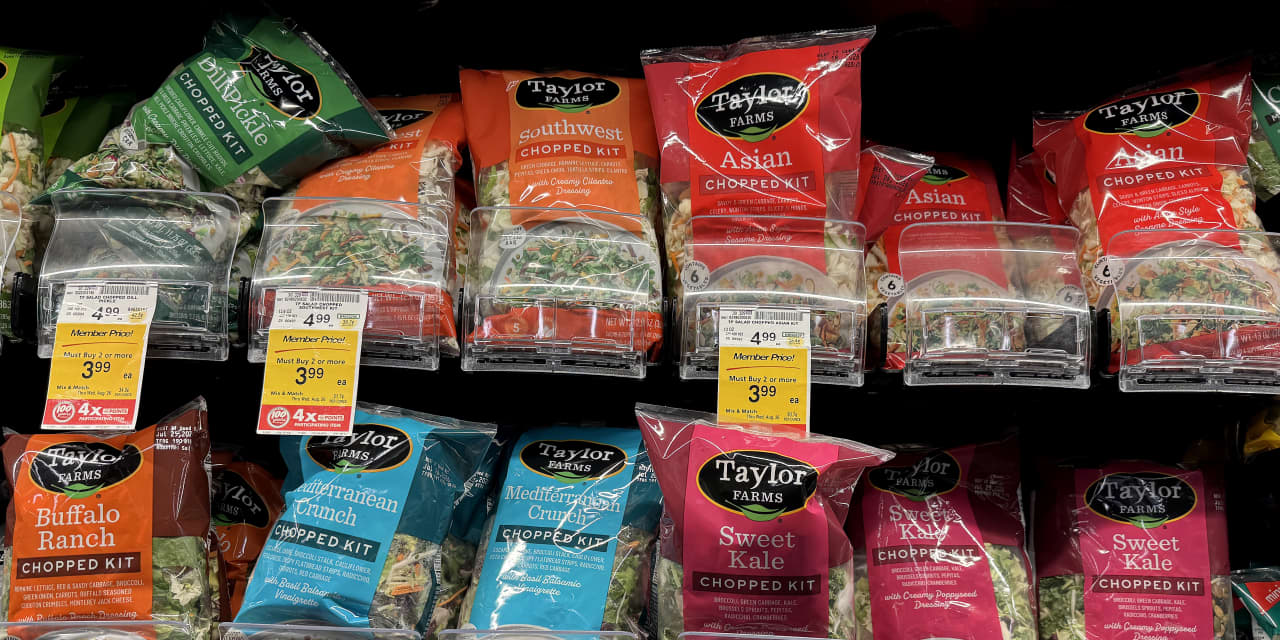 Lettuce pullback hits restaurants as cyclospora probe continues