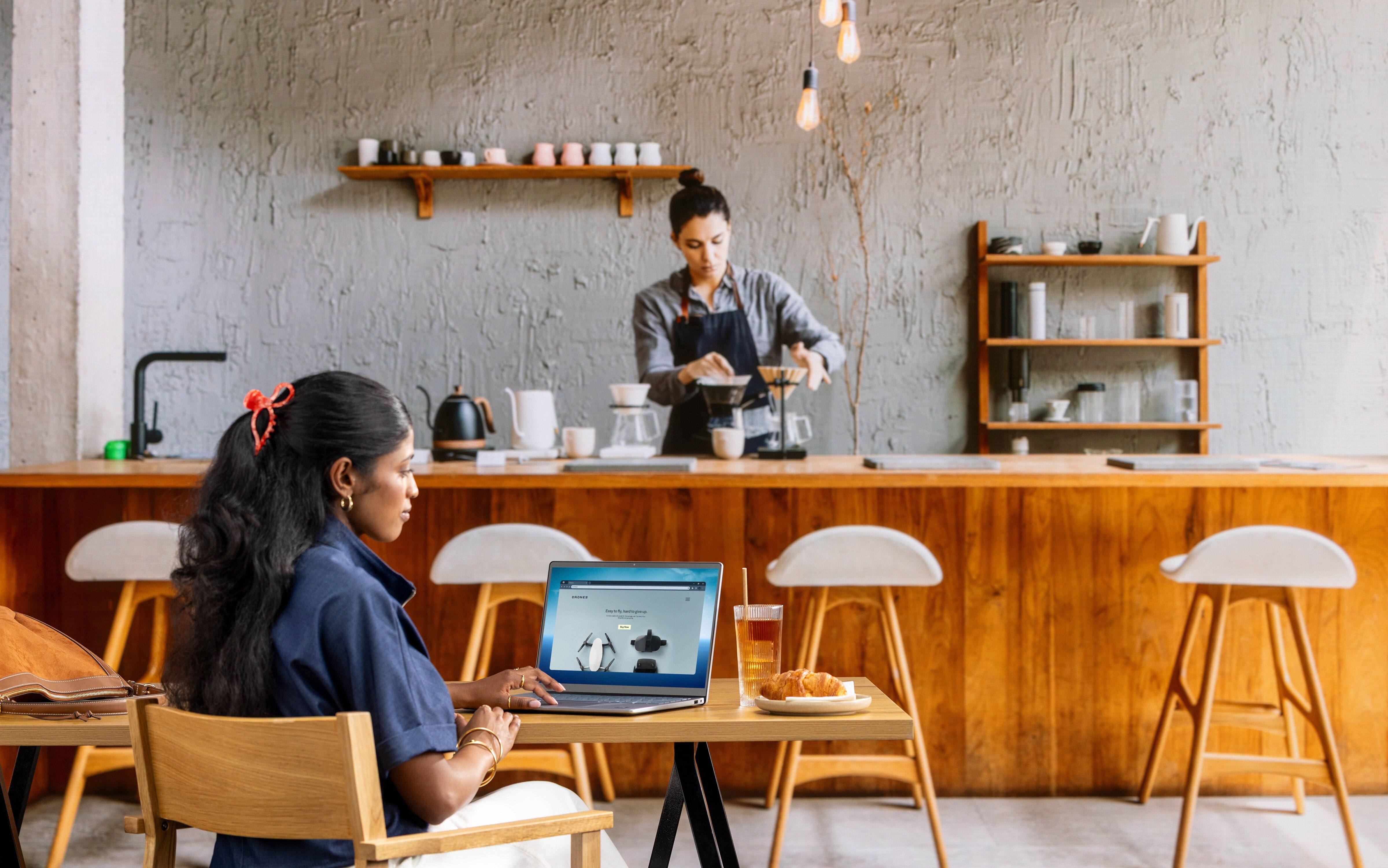 Dell 14 Plus deal cuts Intel Core Ultra 9 laptop to $999.99