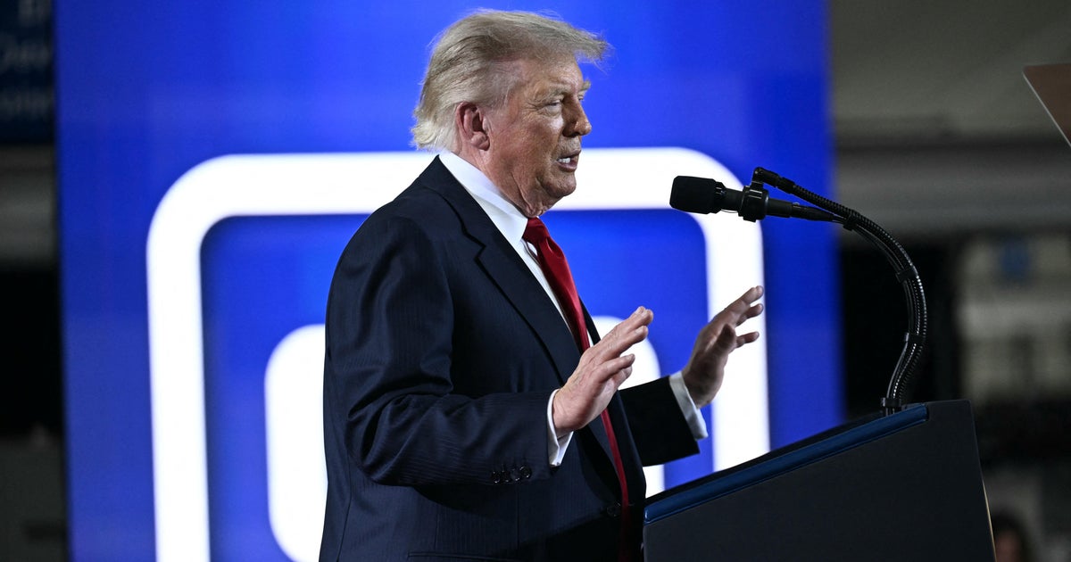 Trump mail-in ballot order fight reaches Supreme Court