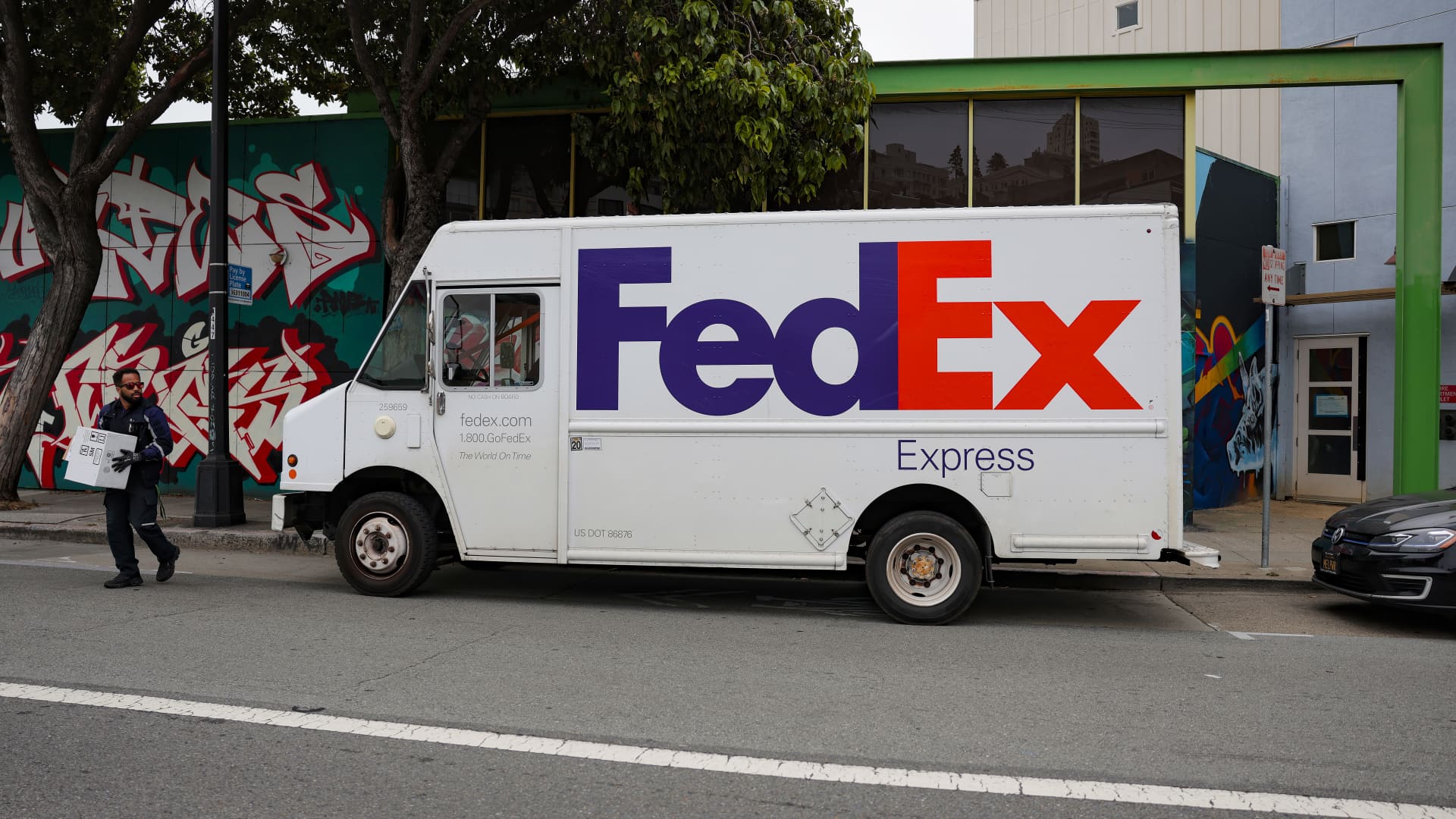GLP-1 cold storage rush puts UPS, FedEx and DHL on the clock