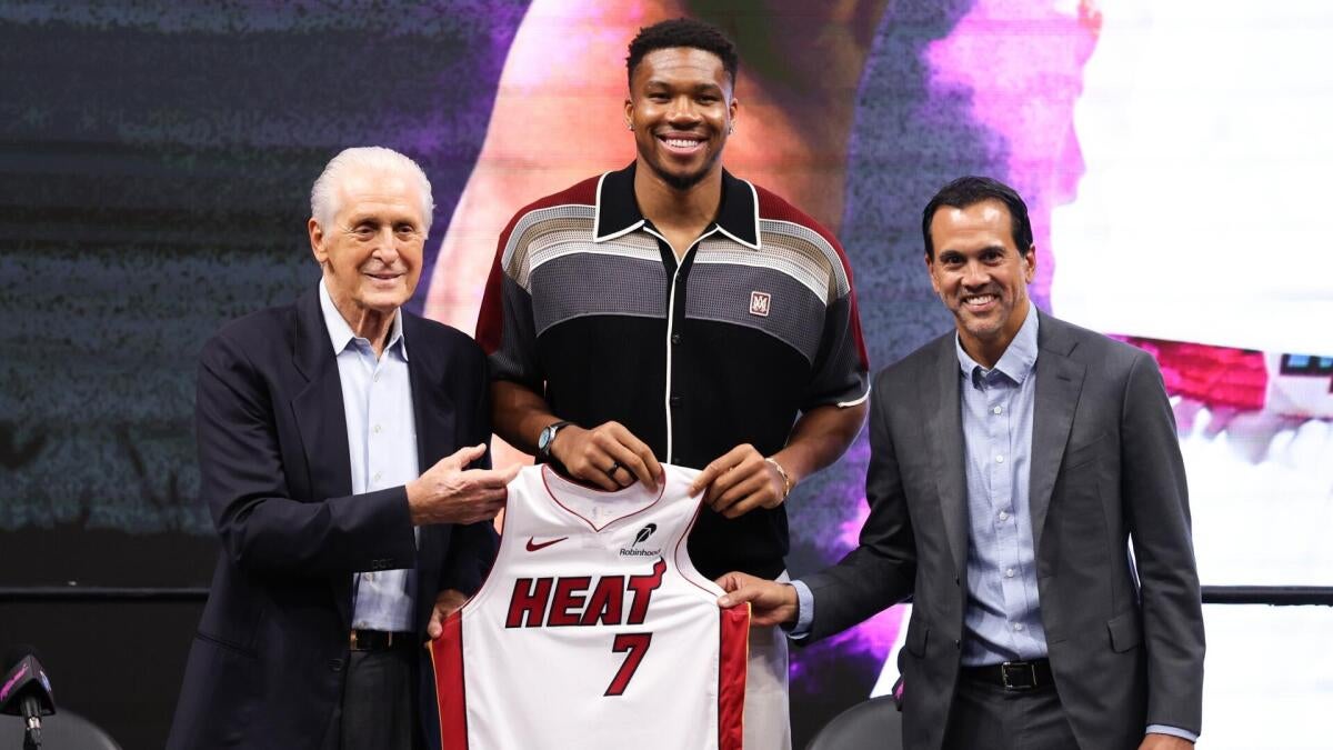 Pat Riley teases another Heat landing as Giannis arrives in Miami