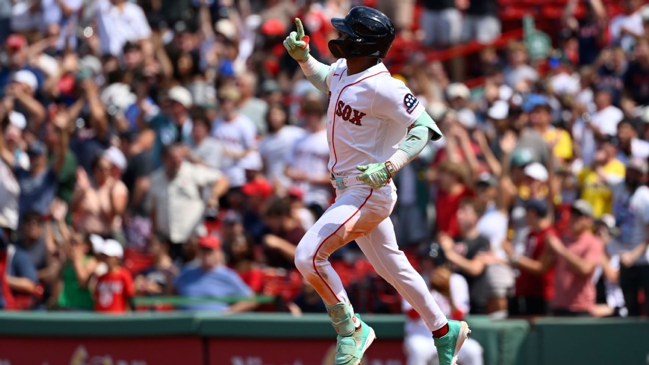 Red Sox rip off 15th straight win to tie 80-year-old club mark