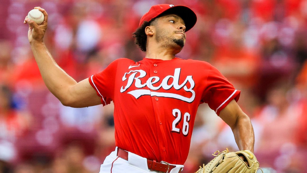 Reds lock up Chase Burns after coffee spill delays $105M deal