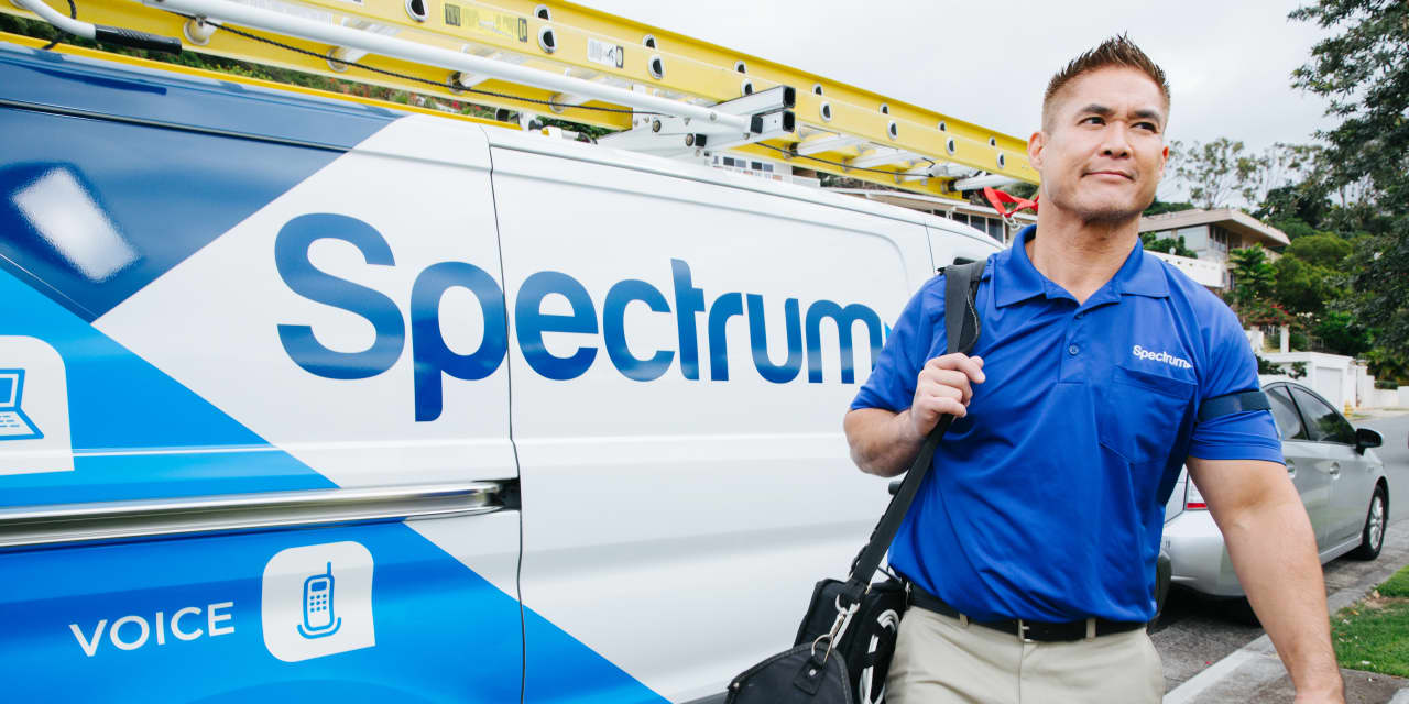 Charter stock drops as broadband subscribers keep sliding