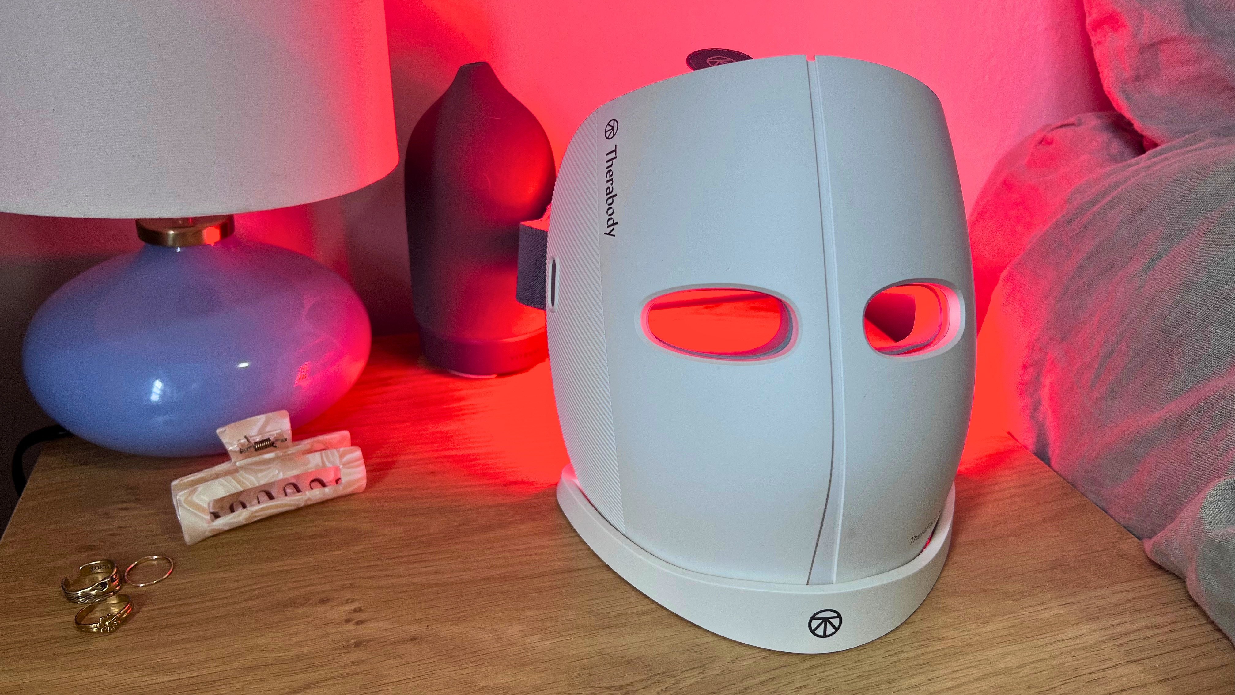 Red light masks test finds wavelength and consistency decide results