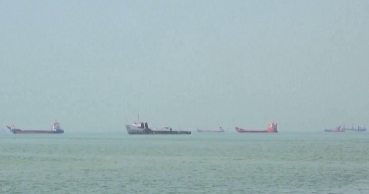 U.S. strikes Iranian launchers near Strait of Hormuz