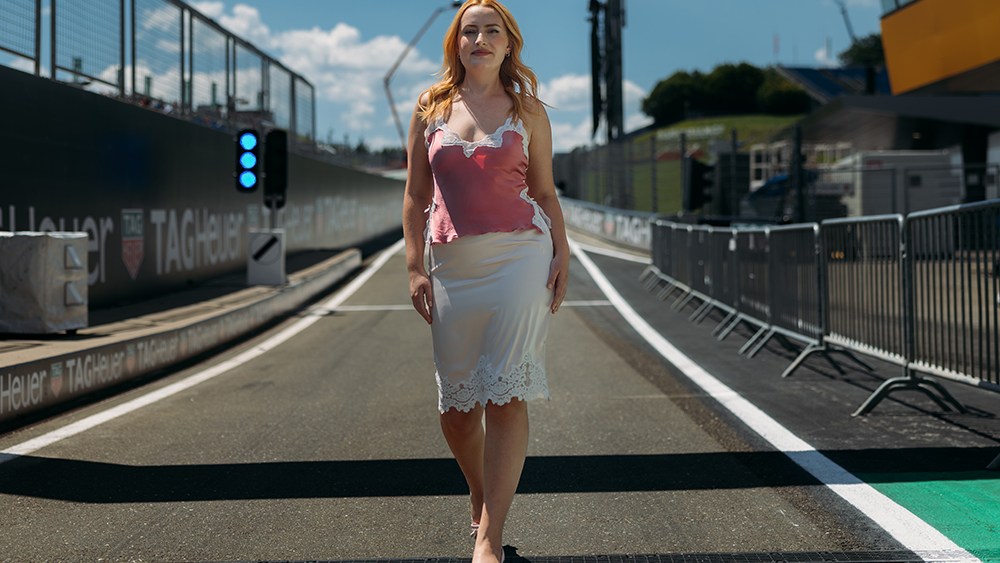 Amelia Dimoldenberg gets back in the F1 passenger seat