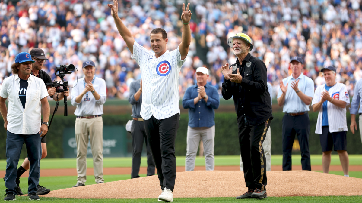 Anthony Rizzo ends up with Cubs homer in Wrigley bleachers
