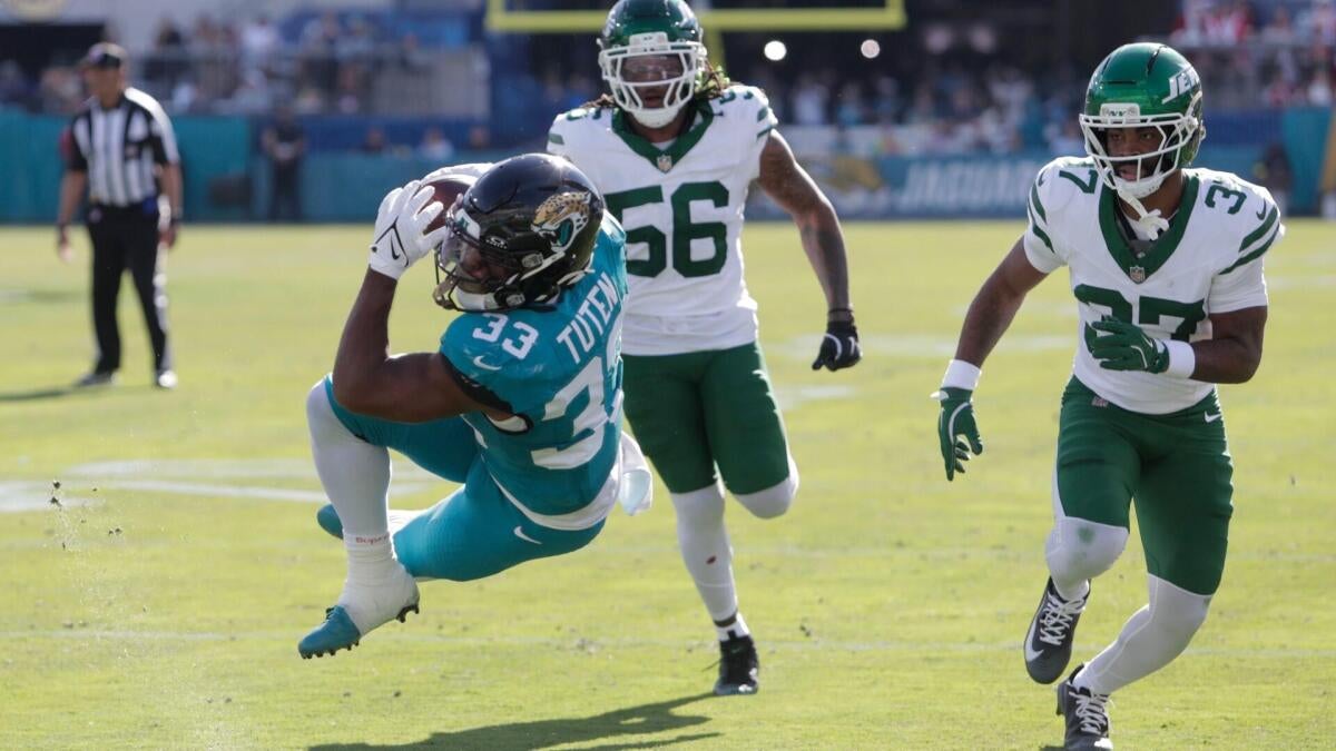SportsLine model tags Gainwell, Tuten and Darnold in 2026 fantasy calls