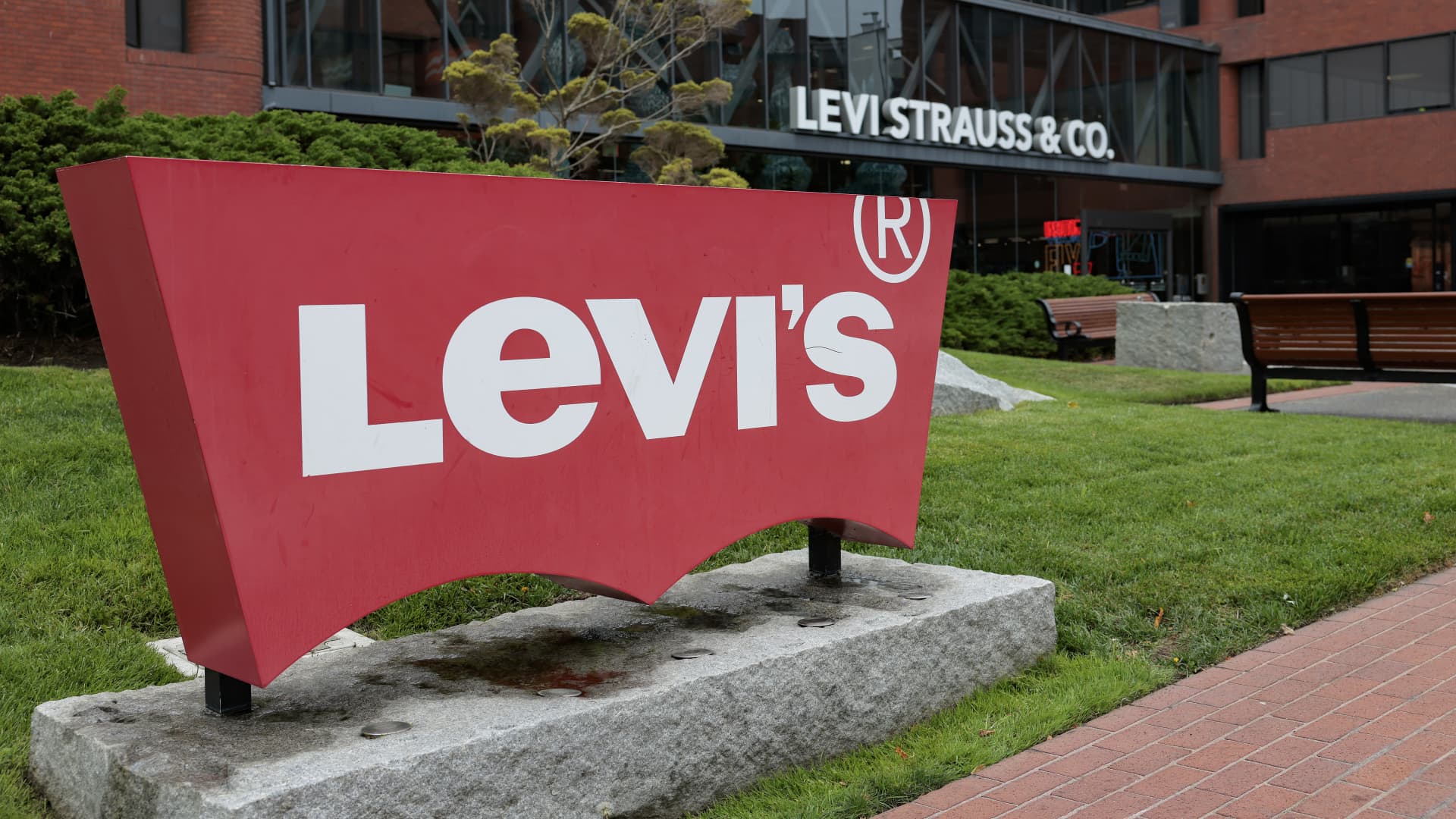 Levi Strauss lifts outlook after sales and profit beat estimates