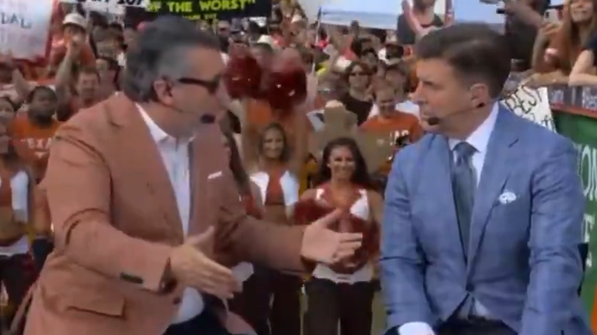 Ted Cruz draws boos on College GameDay in Austin