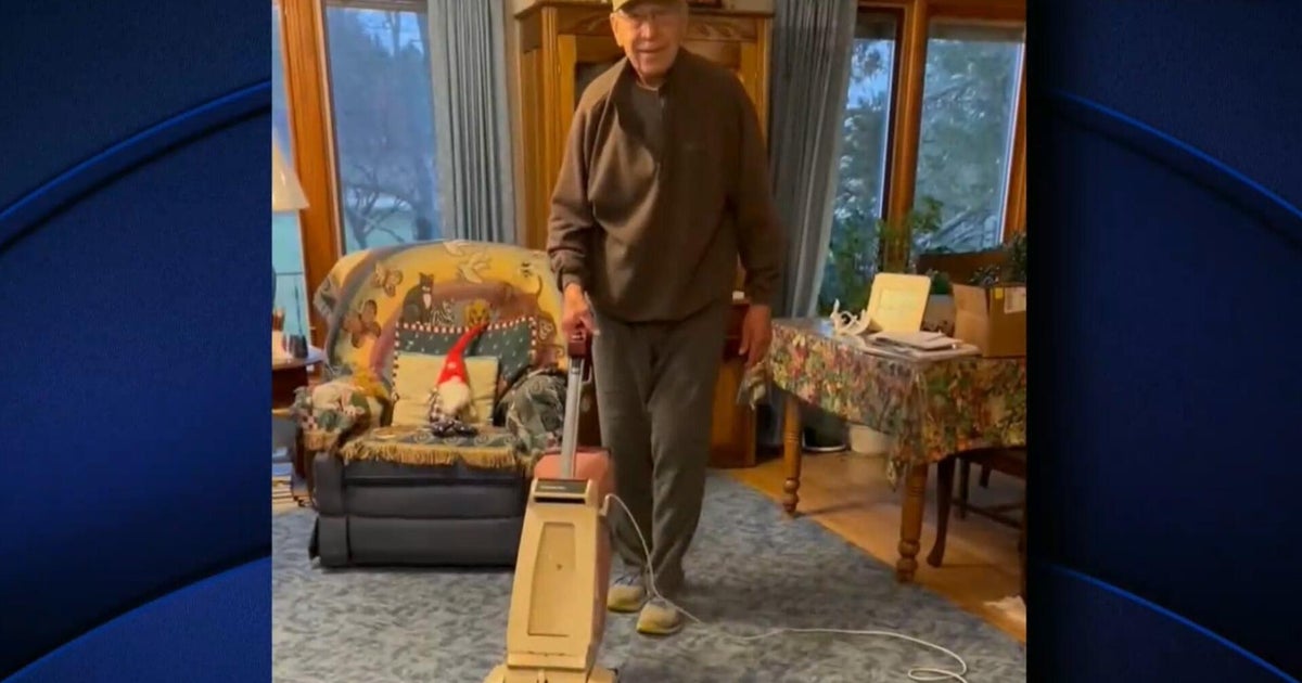 Chuck Grassley’s vacuum Beth retires after electrical sparks