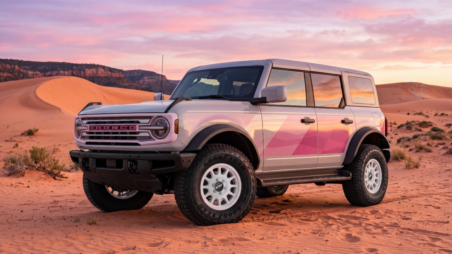 Ford Custom Garage Bronco drop kicks off bigger accessories push