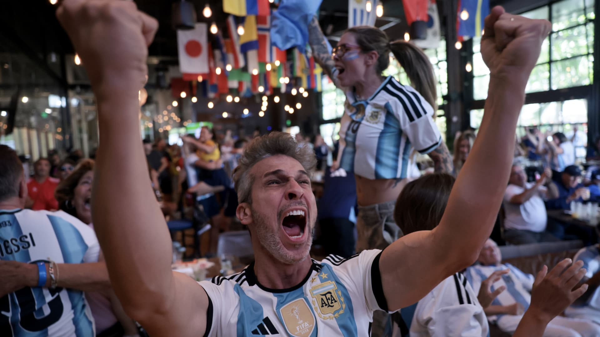 World Cup fans are booking late as semifinals lift US host cities