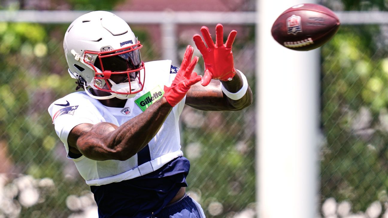 A.J. Brown says Mike Vrabel’s Patriots camp critique came from care