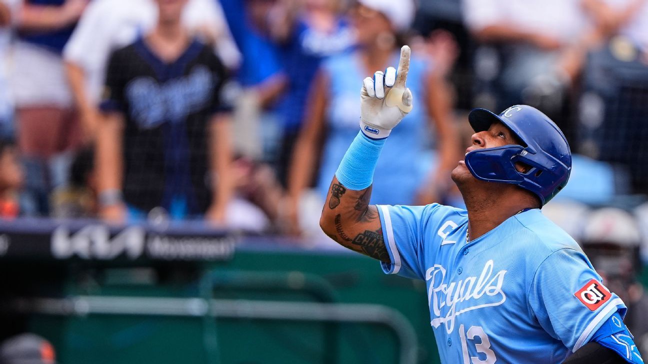 Salvador Perez catches George Brett atop Royals homer list