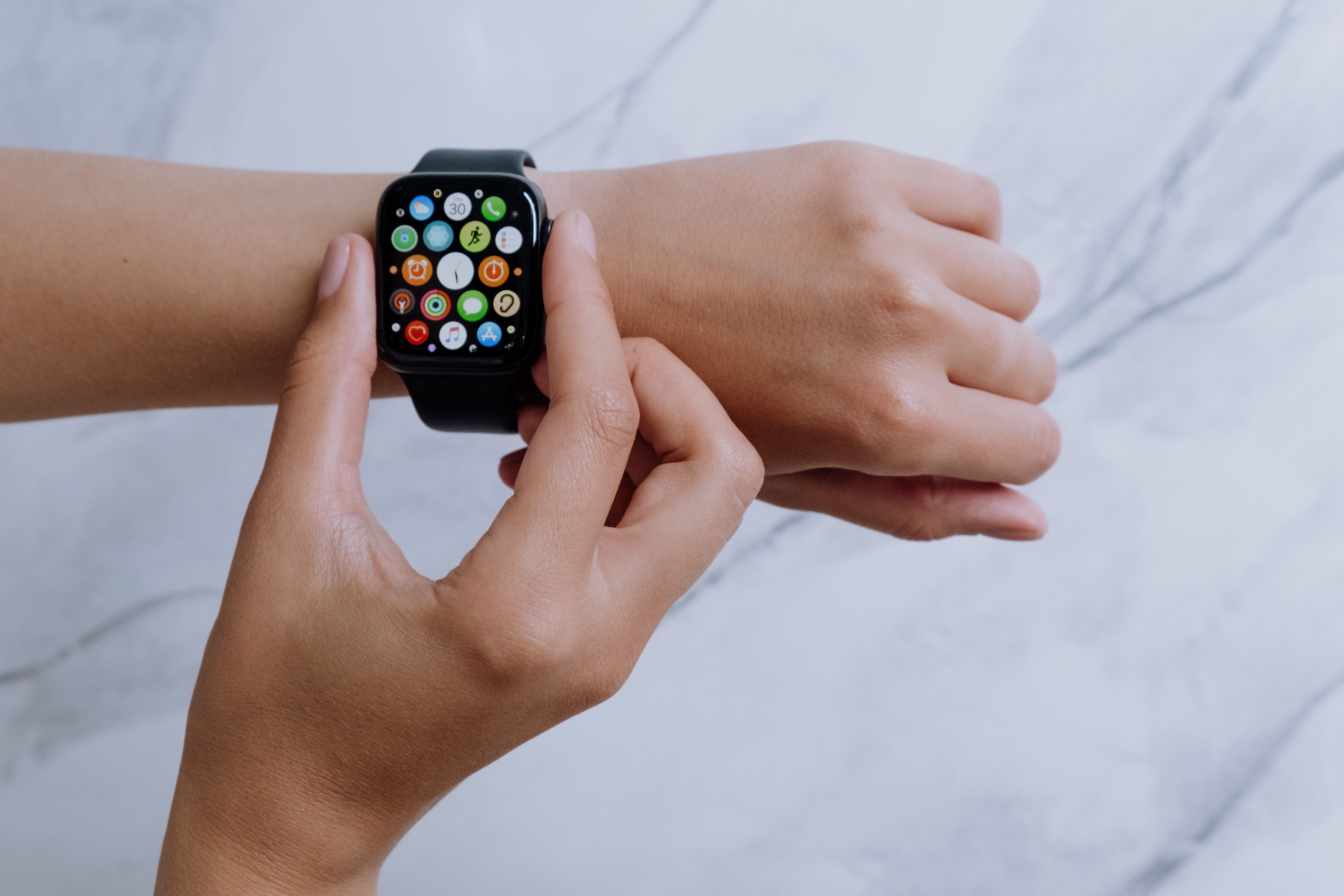Granola Apple Watch app records meetings from your wrist