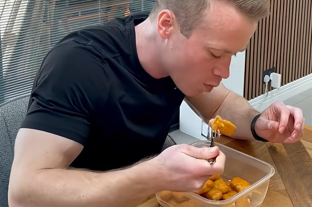 Nathan Davies sets fish sticks world record with 15 in a minute