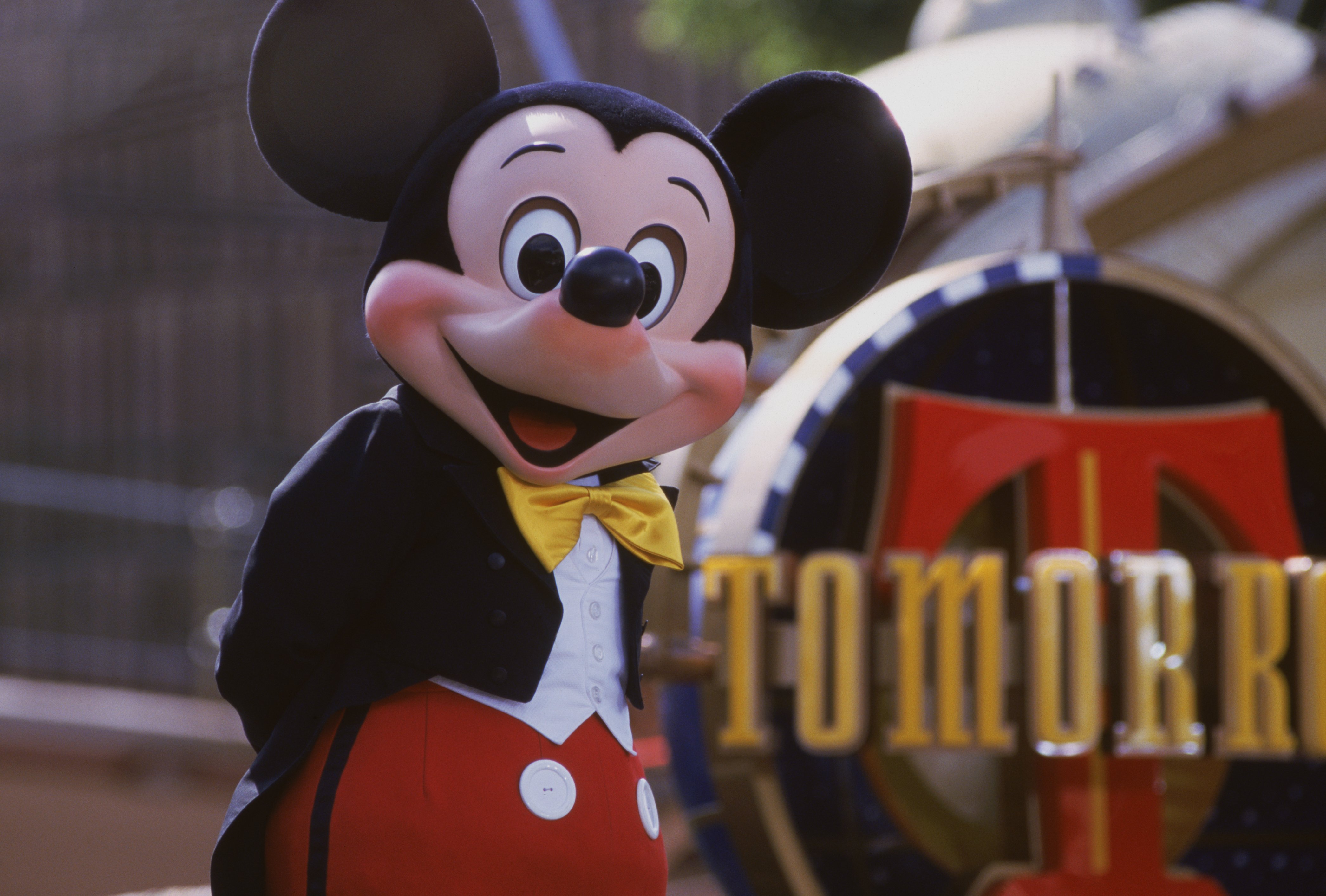 Meta smart glasses Disney music trick spreads as filming fears grow