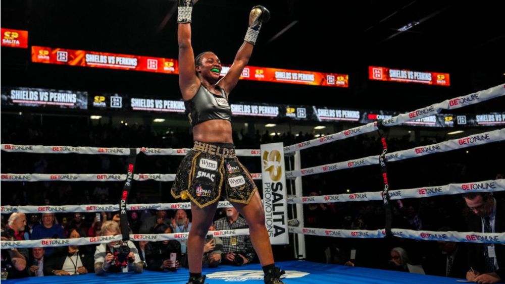 Claressa Shields vs. Kaye Scott live stream was on DAZN