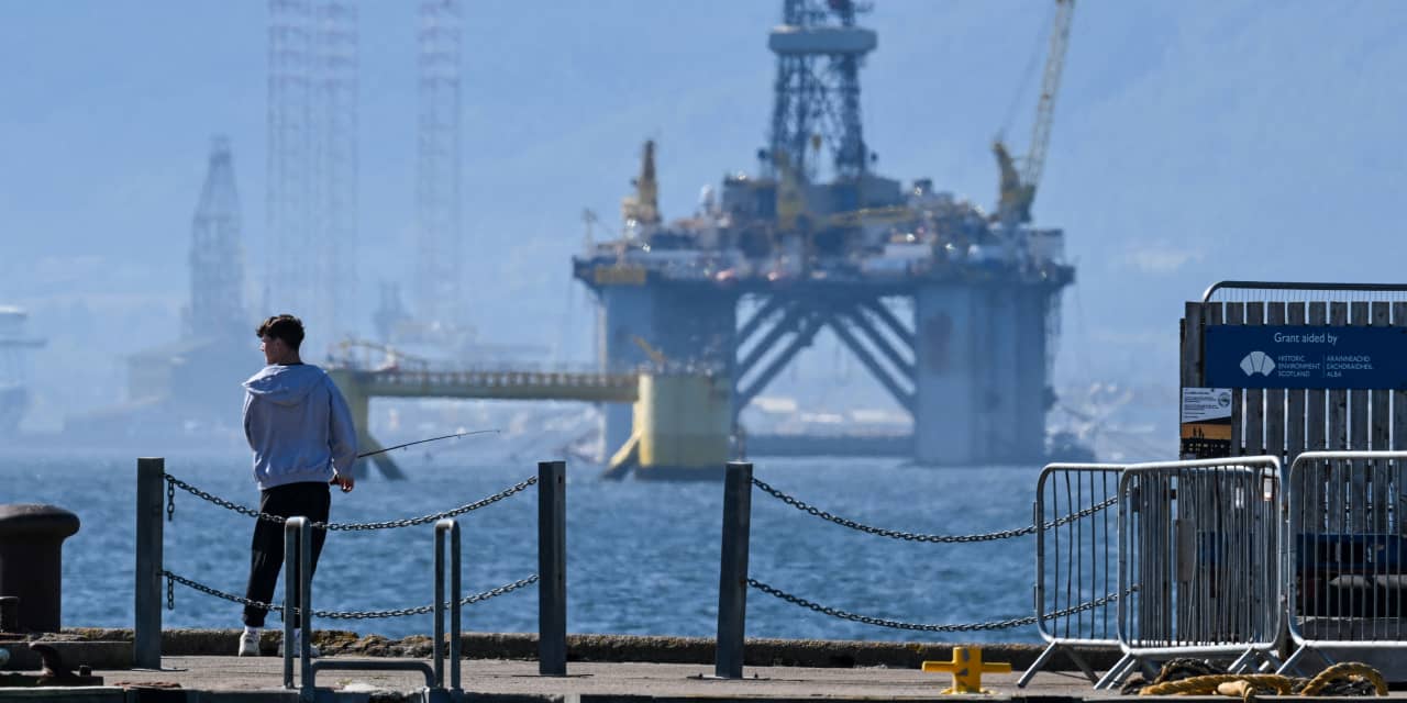 Energy stocks rip higher, and Wall Street still sees a bargain